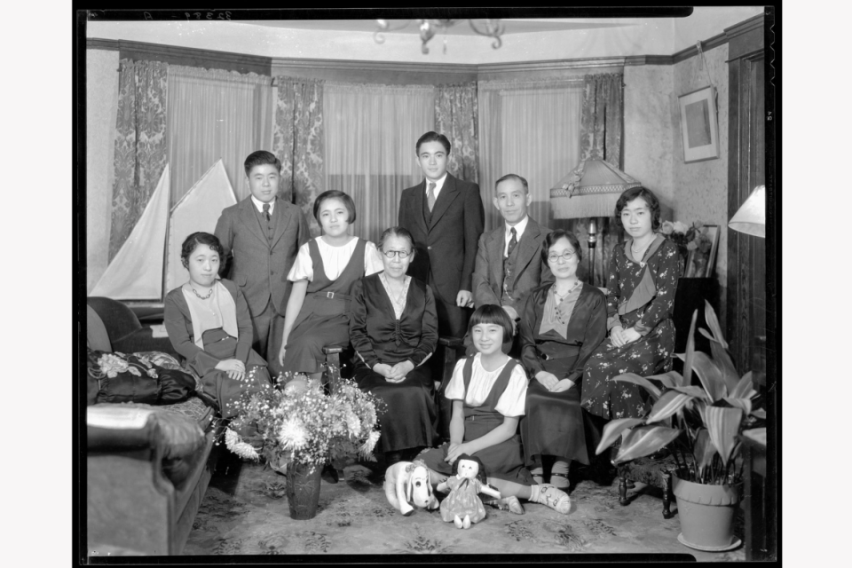 kumai family portrait